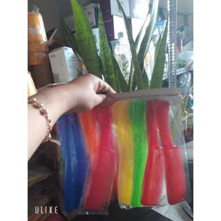 Lược chải tóc có cán giao màu ngẫu nhiên