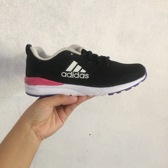 Giày nữ adidas