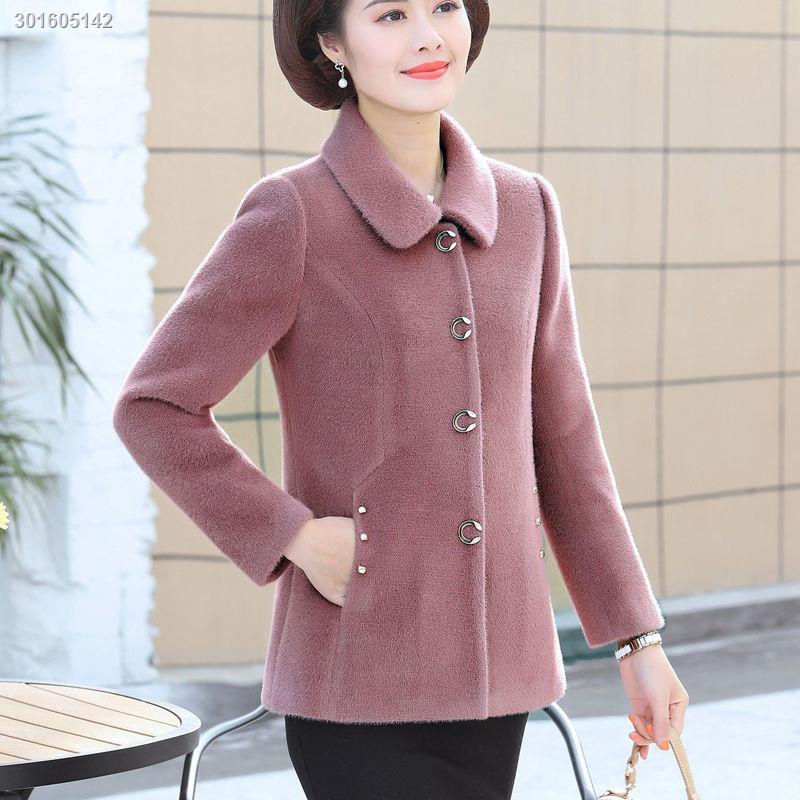 Mother s autumn and winter clothes foreign style ferret fleece jacket middle-aged women s autumn coat middle-aged and elderly short coat temperament top