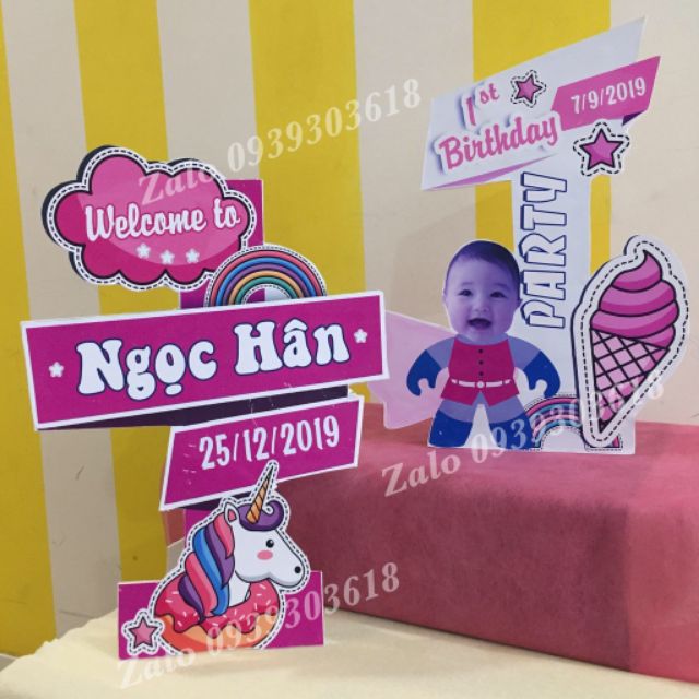 Cây Welcome có chèn hình chibi của bé ( khách đặt kèm phụ kiện trên 200k giảm thêm 15% sản phẩm thiết kế )