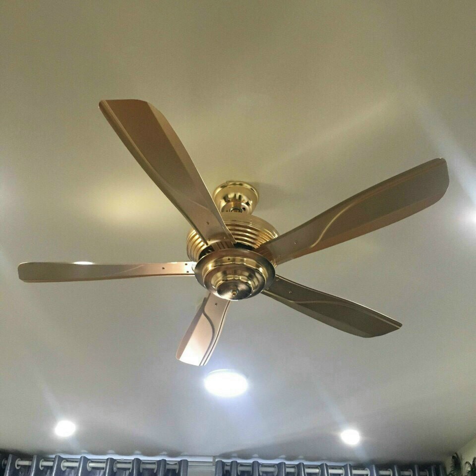 Quạt trần đèn SuperVilighting,MS: S812, DC50W, Cánh : 1.32m, Động cơ đồng 100%, Bảo hành động cơ 48 tháng.
