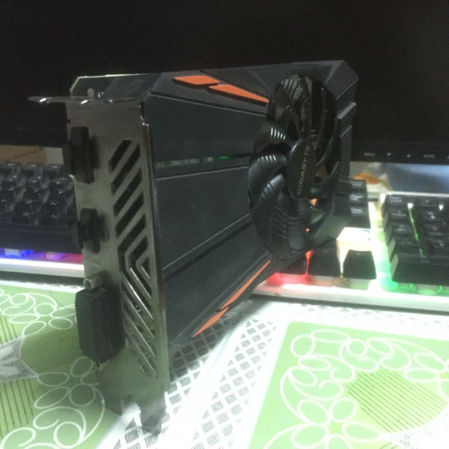 Card màn hình chơi Game GTX 1050ti Gigabyte Cũ VGA 4Gb DDR5 còn bảo hành