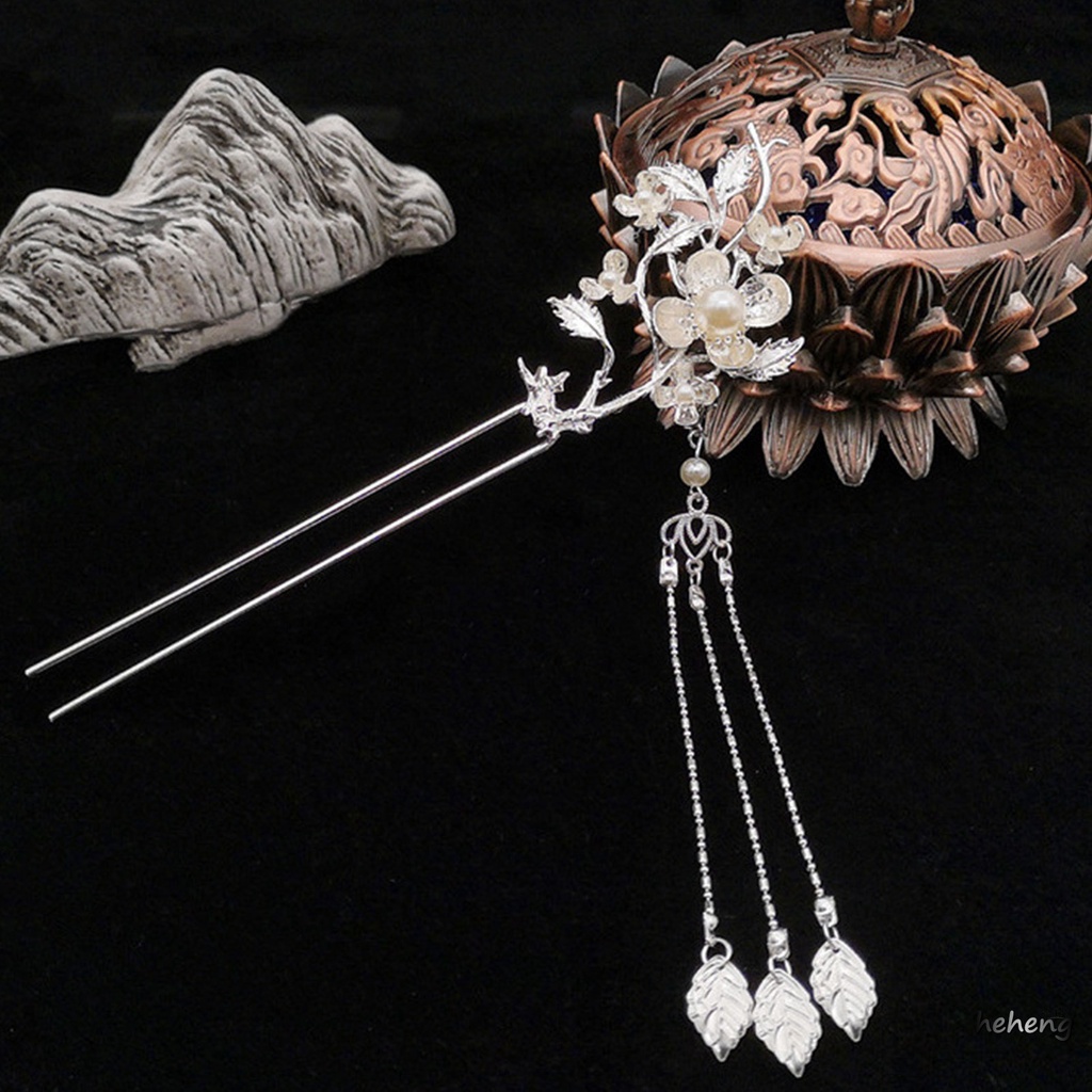 Trâm cài tóc đính ngọc trai và tua rua phong cách Trung Hoa cổ điển và truyền thống