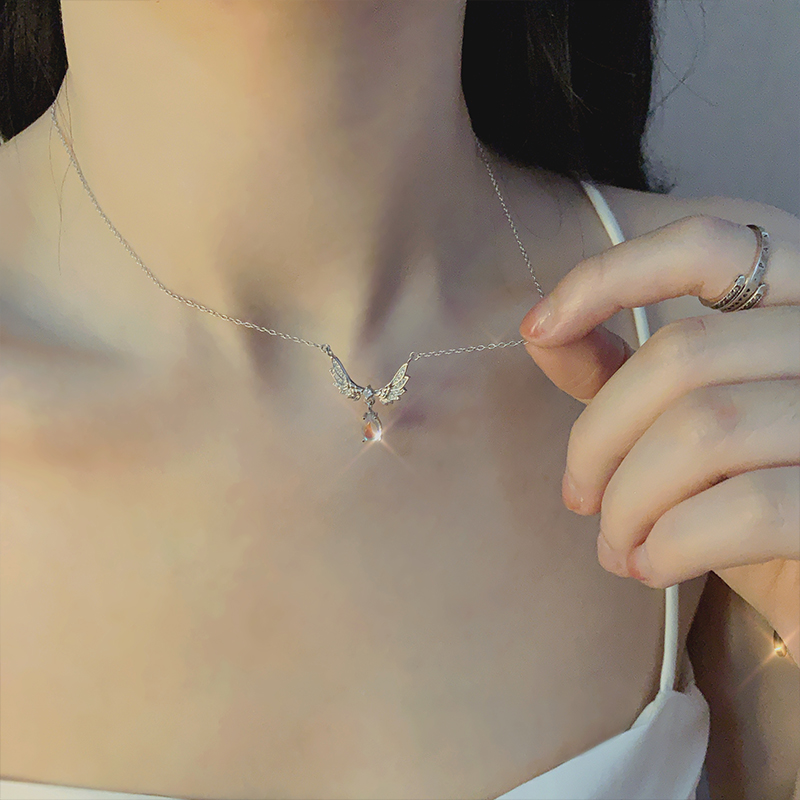 Vòng cổ mặt hình đôi cánh thiên thần đính đá mặt trang sang trọng thời trang