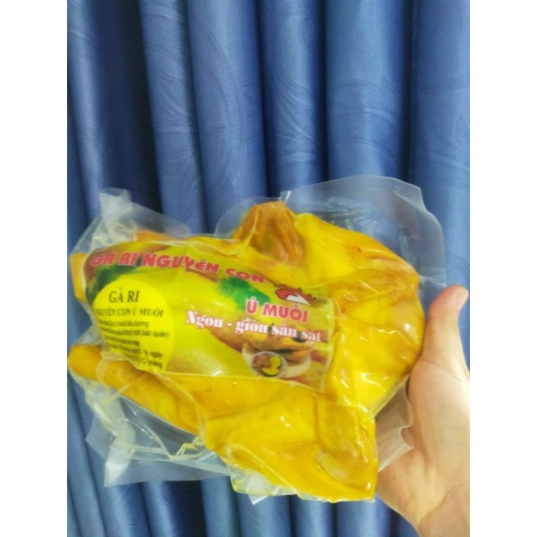 Gà ủ muối hoa tiêu hình chụp thật.Dai giòn ăn cực ngon