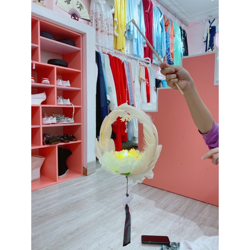 Đèn lồng cầm tay có đèn