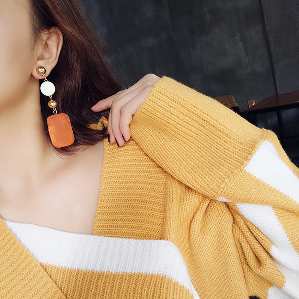 Hoa tai dáng dài theo phong cách retro thời trang dành cho nữ