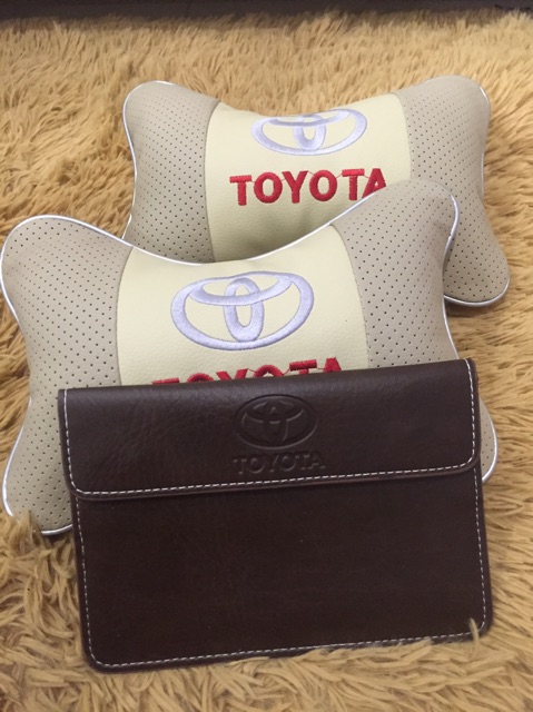 Gối tựa đầu ô tô có logo hãng