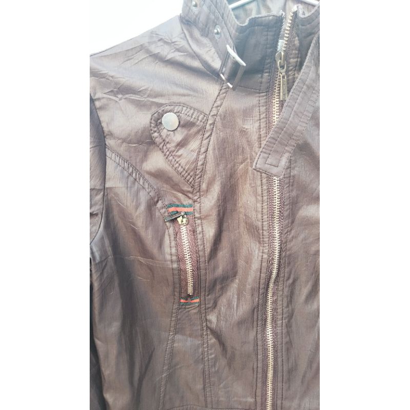 Áo khoác dù croptop