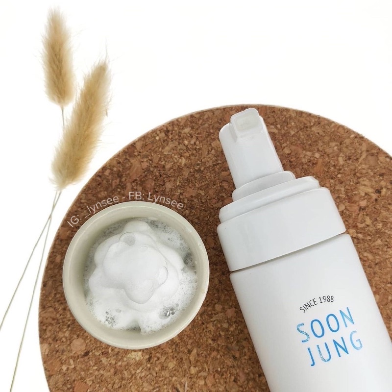 Sữa rửa mặt dịu nhẹ Etude House Soon Jung PH 6.5 whip cleanser