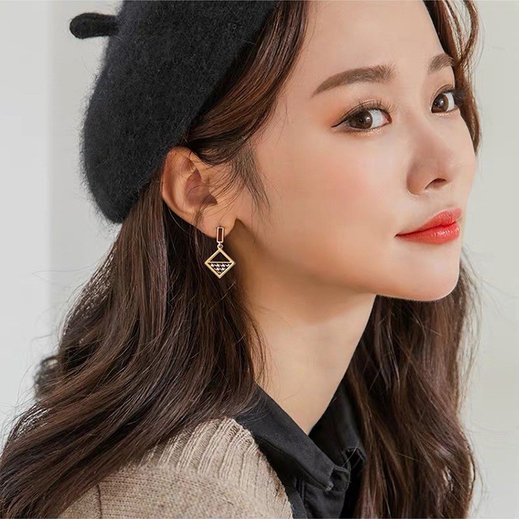 Bông tai thời trang Hàn cực xinh, bạc Ý S925 - HT269