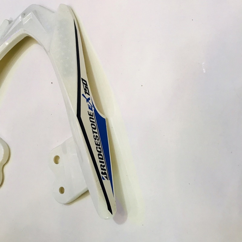 Ốp tay sách bảo vệ ,trang trí xe exciter 150 nhựa ABS dày dặn