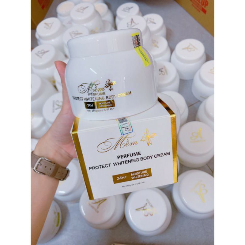 Kem trắng da body A mềm
