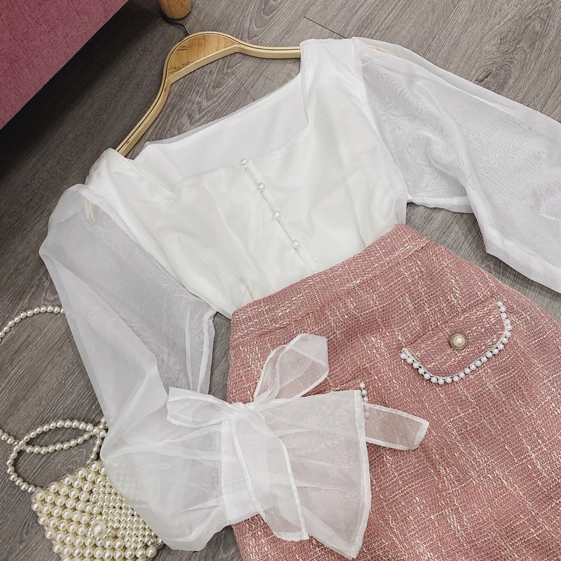 SET ÁO TRẮNG TAY NƠ CỔ VUÔNG + CHÂN VÁY BỐ HỒNG