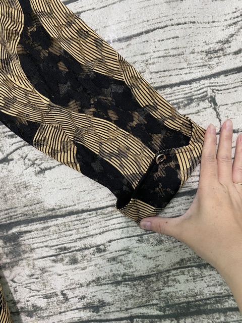 Áo sơ mi trung niên