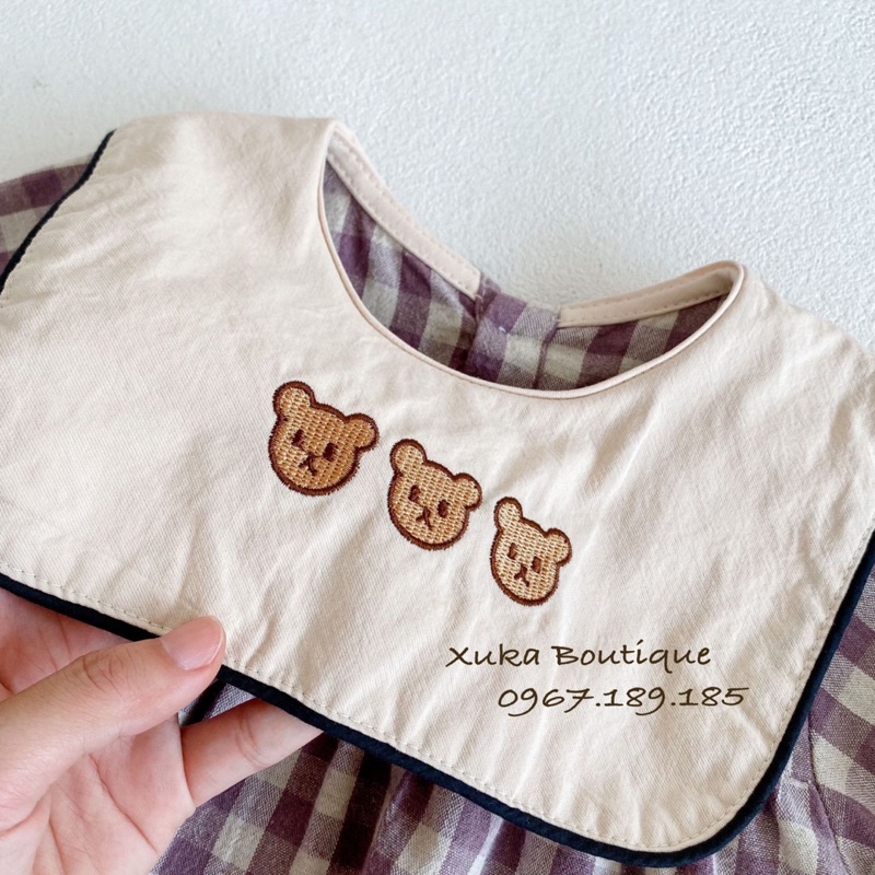 Bodysuit Dài Tay Kẻ Caro Cổ Yếm Thêu Gấu Bé Gái Cao Cấp - Body Chip Thêu Gấu Hàn Quốc
