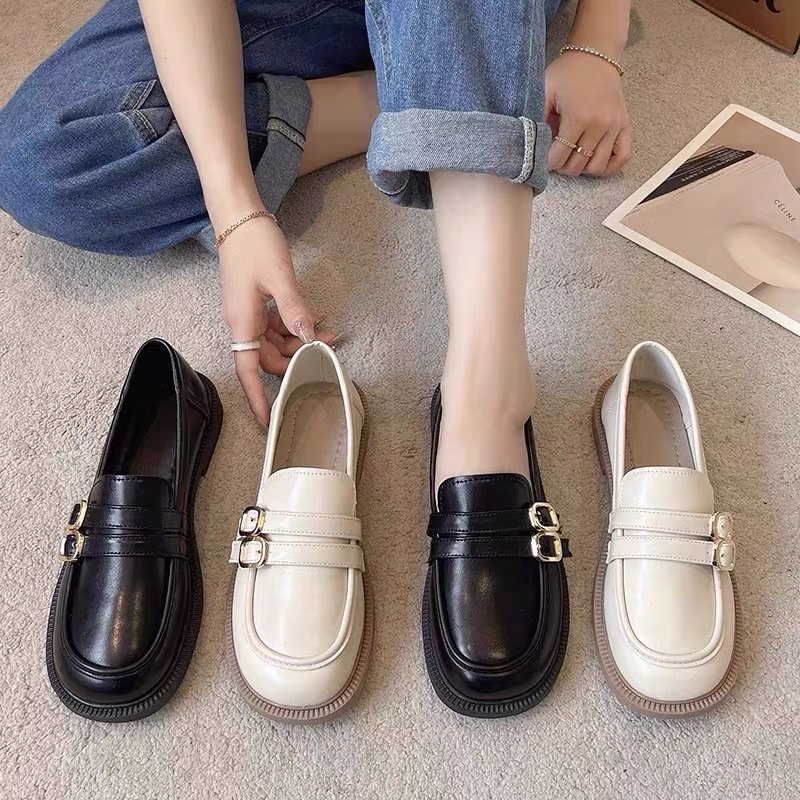 Giày lười nữ Moca Loafer da mềm mũi tròn đế bệt 3cm hai màu đen kem phong cách Lolita 32212 - Calee Store