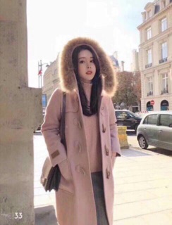 Áo khoá dạ dáng dài khuy sừng mũ lông
