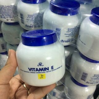 Kem dưỡng Aron Vitamin E Moisturizing Cream