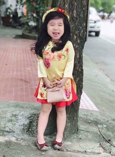 Váy áo dài cách tân cho bé gái