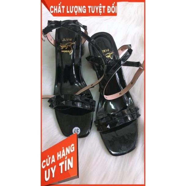 [GIÁ TỐT] Sandal Quai Nạm Đinh Gót 5 cm Khắc Hoa - Ảnh Thật