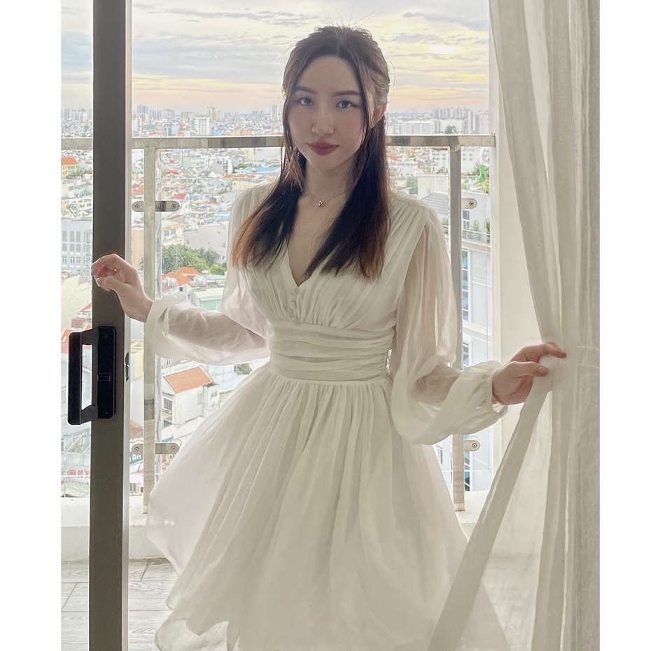RECHIC Đầm Glenda màu trắng dáng xòe cổ tim tay dài Nhẹ Nhàng Dễ Thương