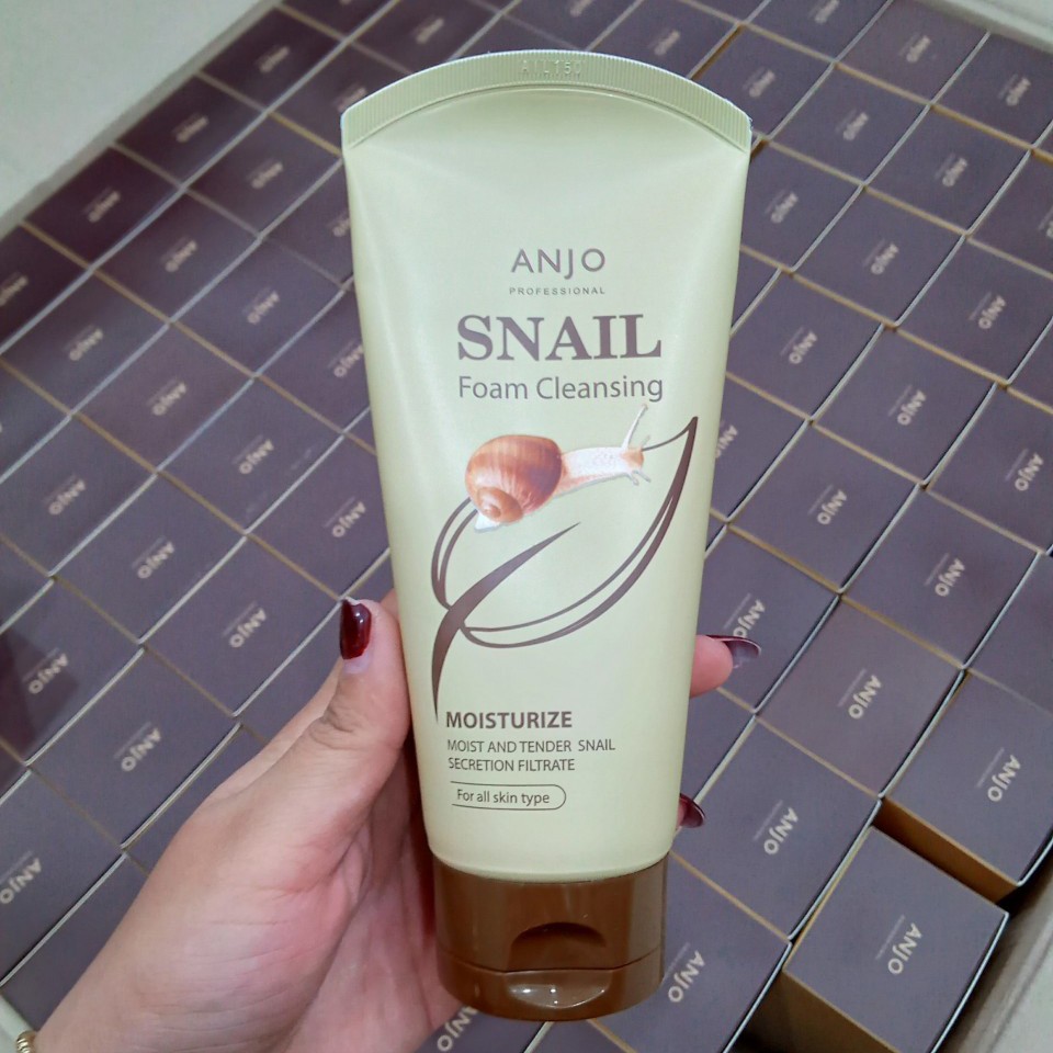 Sữa rửa mặt Anjo Snail Foam Cleansing dưỡng ẩm da Hàn Quốc 150ml