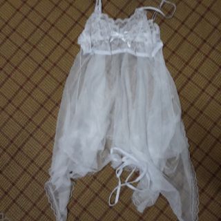 Set áo váy ren lưới màu trắng
