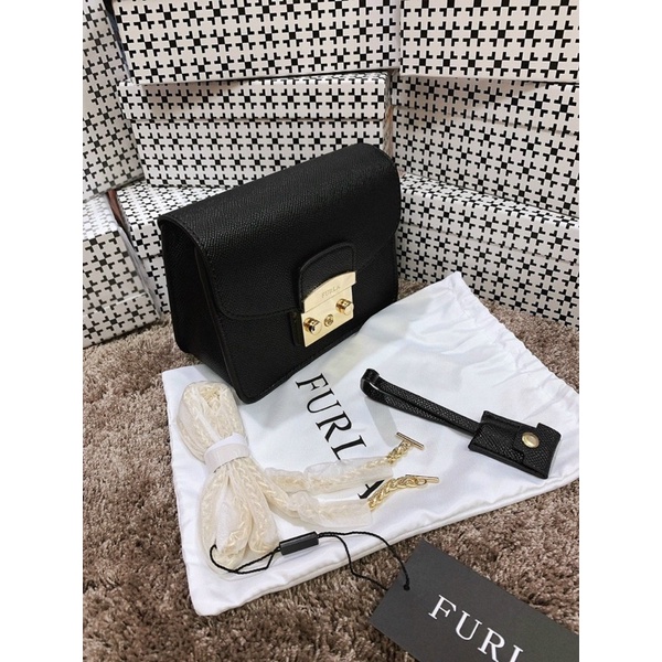 Túi đeo nữ khoá bóp 2 màu đen / kaki full box [ free ship ]