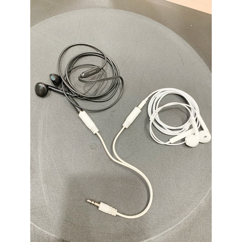Dây  chia từ một ra hai tai nghe cổng 3.5mm chất lượng cao