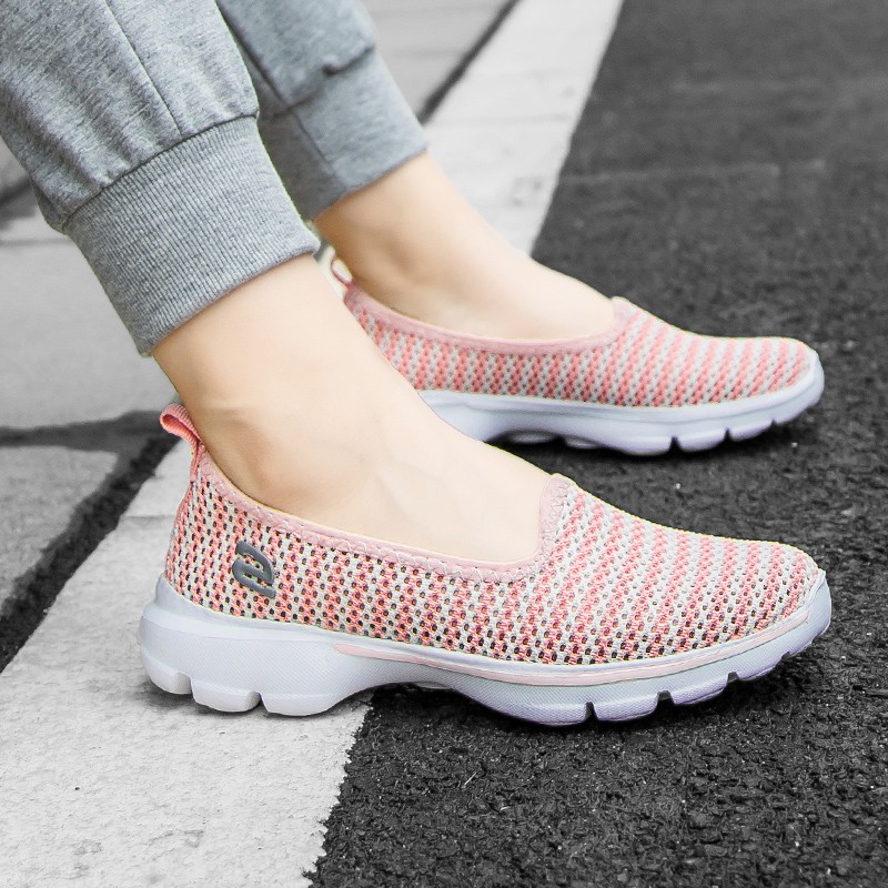 Skechers Giày Lười Đế Bằng Thời Trang Công Sở Cho Nữ