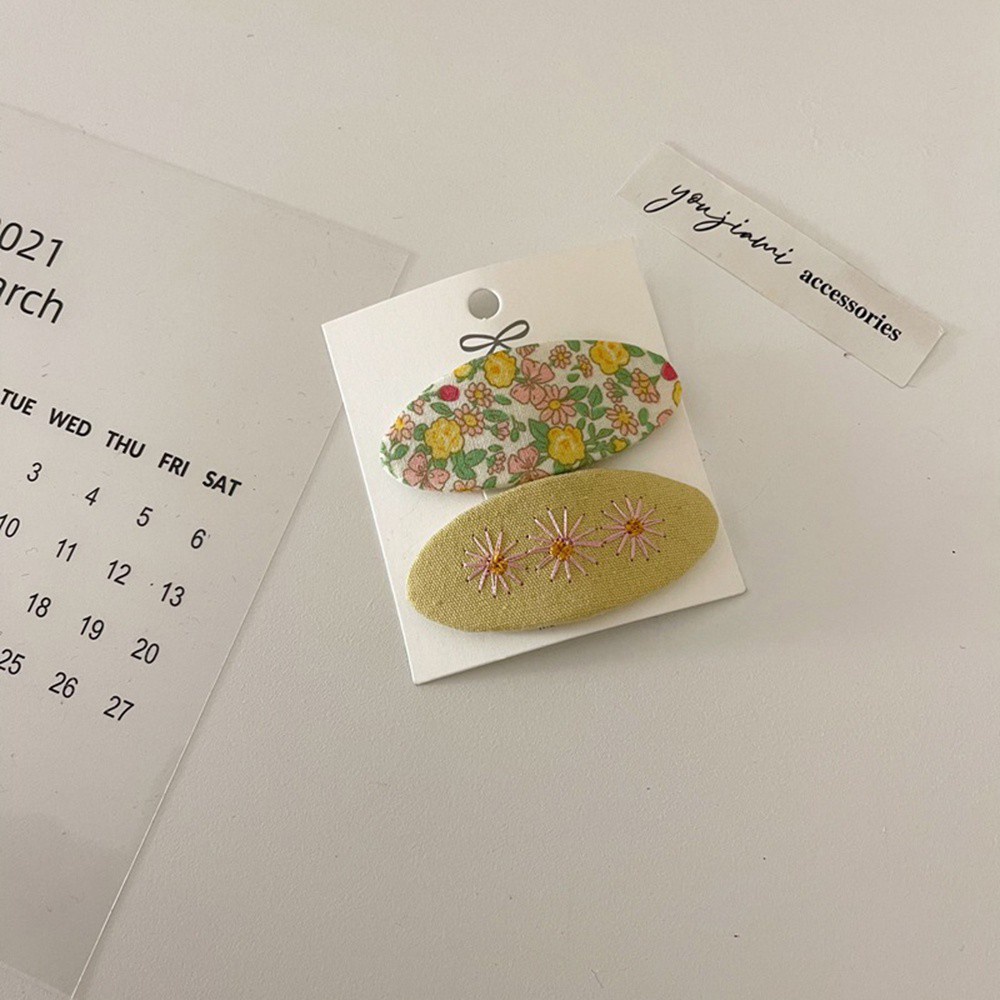 Set 2 Kẹp Tóc Hình Oval Thêu Hoa Dễ Thương Cho Nữ