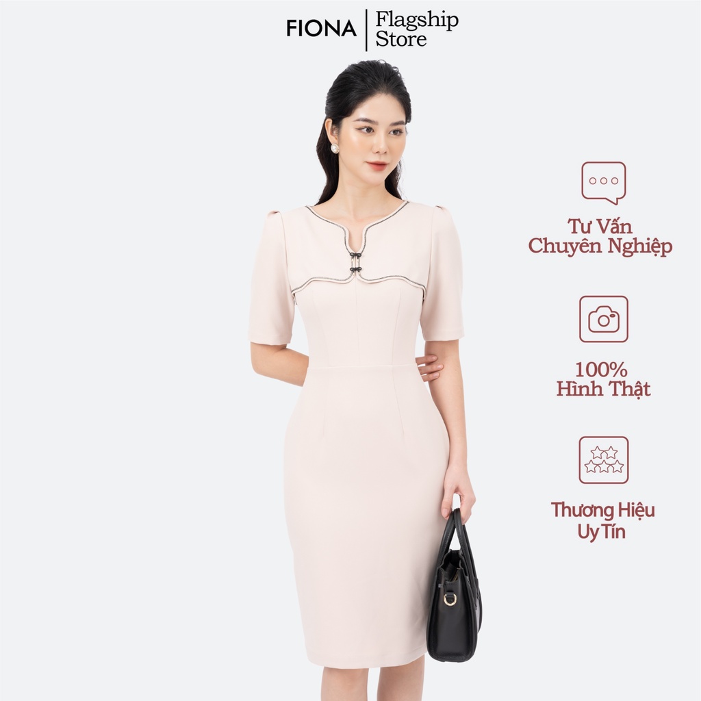 Đầm dáng ôm cổ tròn xẻ V đính cúc trang trí tay lỡ xếp ly FIONA F451426