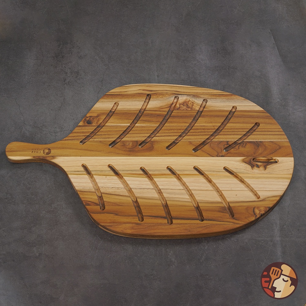 Thớt gỗ Teak Chef Studio cao cấp hình chiếc lá, kích thước 55x35x1.9 cm, dùng cho cắt thái và trang trí