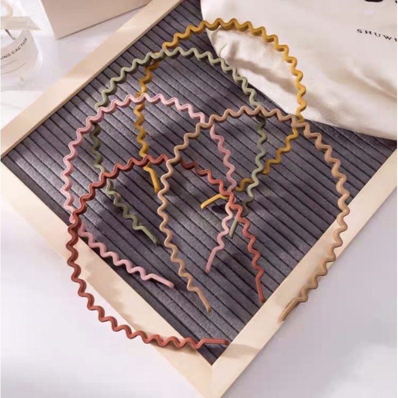 Cài tóc lò xo sắc màu xinh xắn