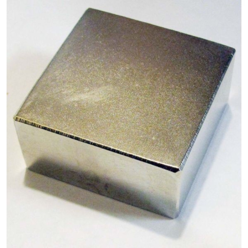 Nam châm đất hiếm, kích thước dài x rộng: 45mm, dày 22mm. Lực hút cực mạnh 45x45x22mm