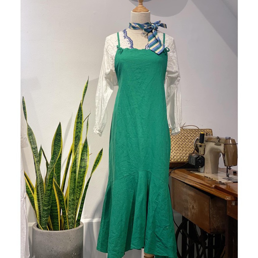 [2hand] Yếm linen xanh - Tủ