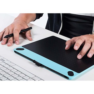 Bảng vẽ máy tính điện tử Intuos ART Medium CTH-690/K0-CX (CTH-690/B0-CX) Bảng vẽ cảm ứng