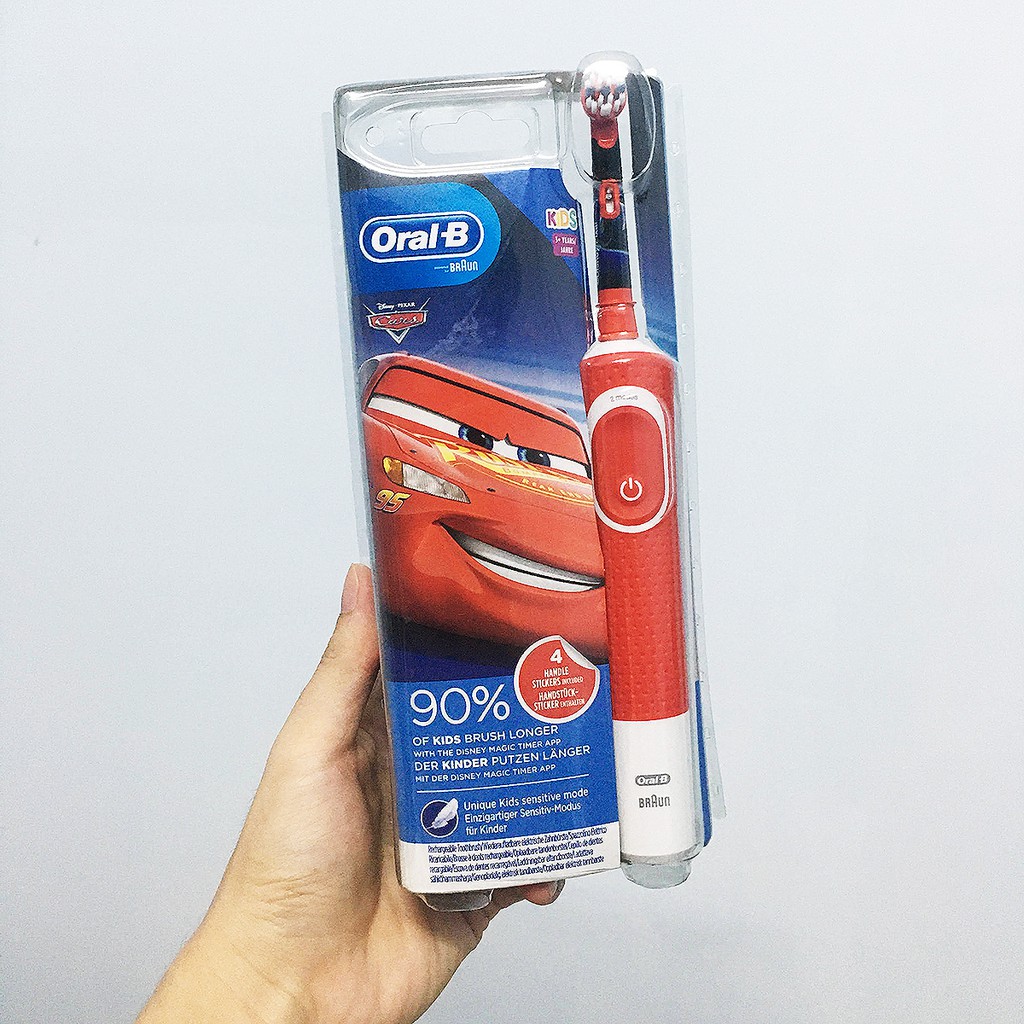 Bàn chải điện Oral-B trẻ em Kids Stages Power (3 tuổi trở lên)