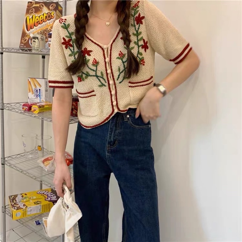 Áo len thêu hoa giống Umji VIVIZ, Suhyun AKMU