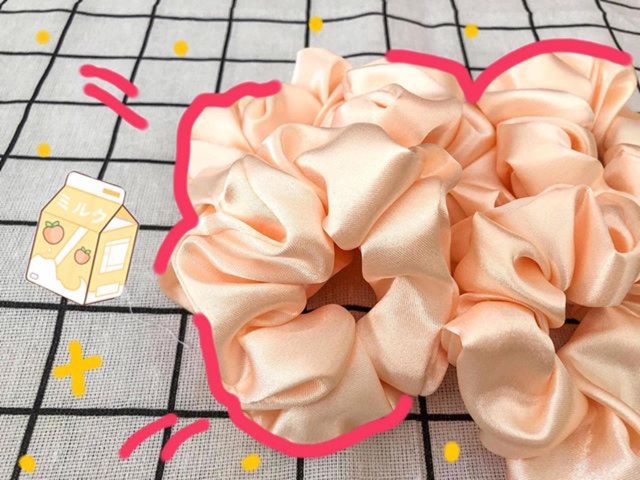🥞SCRUNCHIES BUỘC TÓC MÀU KEM 🍞