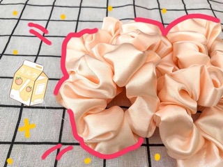🥞SCRUNCHIES BUỘC TÓC MÀU KEM 🍞