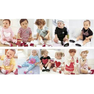 Set 2 đôi vớ hình đôi giày chống trơn cho bé