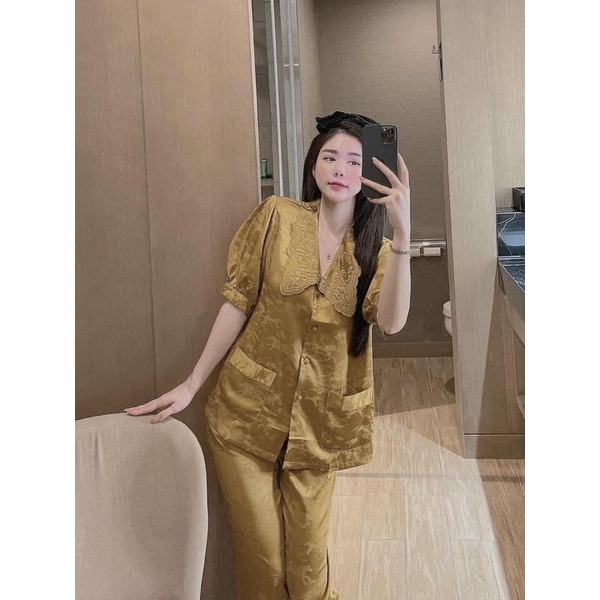 PIJAMA TAY BỒNG NGẮN CỔ THUÊ VÀNG TRƠN P001 LỤA GẤM CAO CẤP QC.