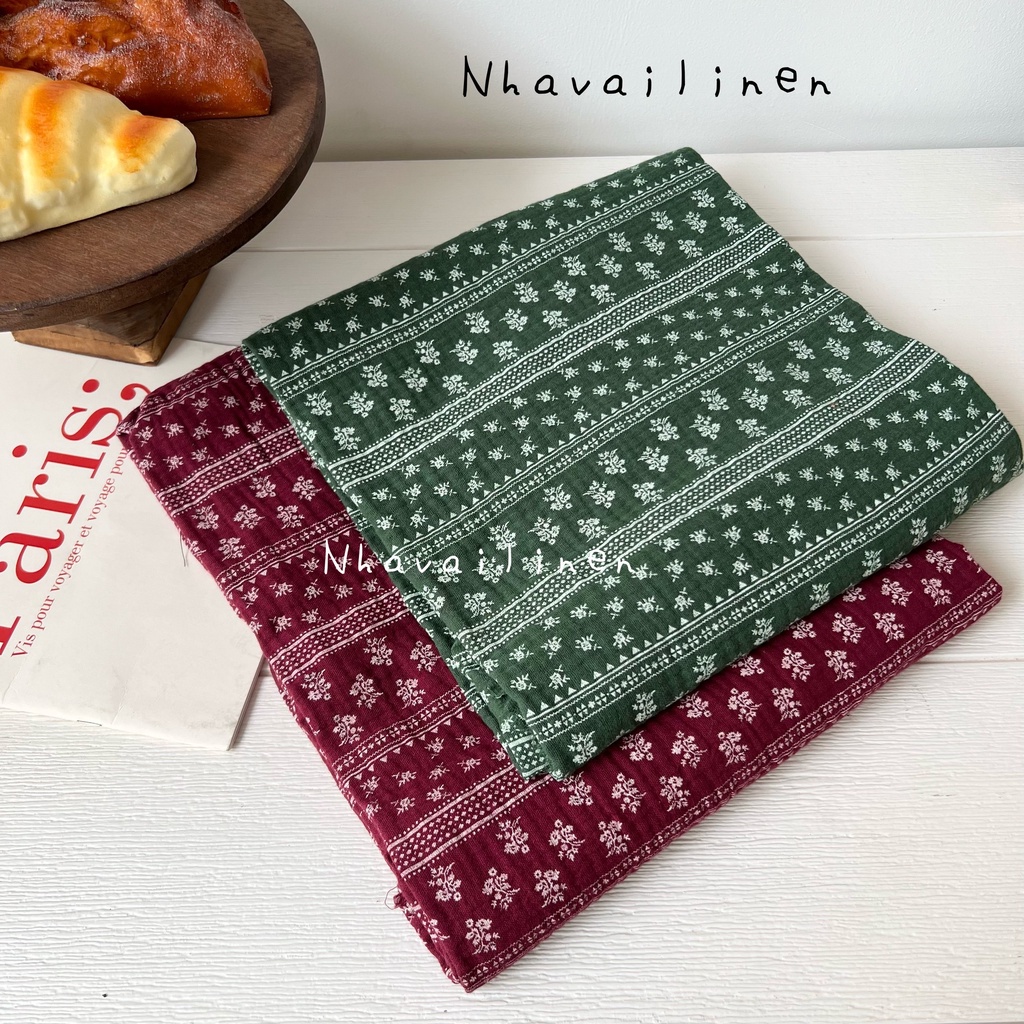 Vải họa tiết muslin hoa sọc noel nền xanh - hoa sọc noel nền đỏ Nhà Vải Linen