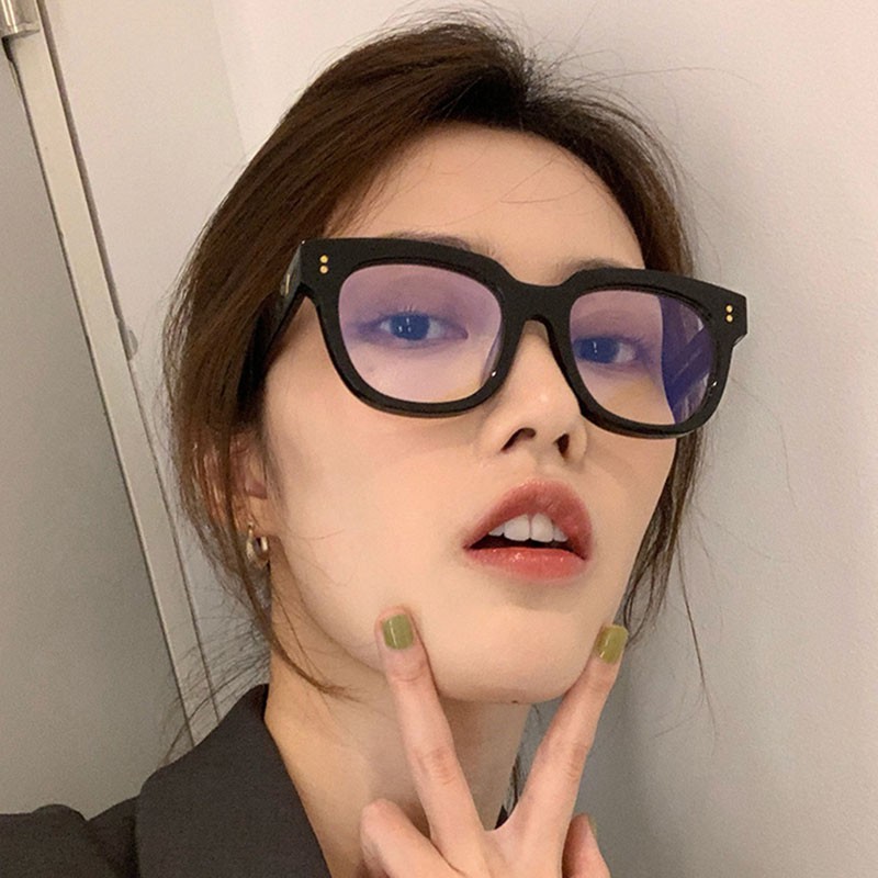 Mắt Kính Gọng Kim Loại Thiết Kế Thời Trang
