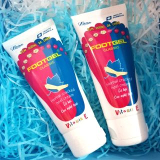 Kem Dưỡng Da Chân Lô Hội Cao Nghệ Tươi Lana Classic 50g.