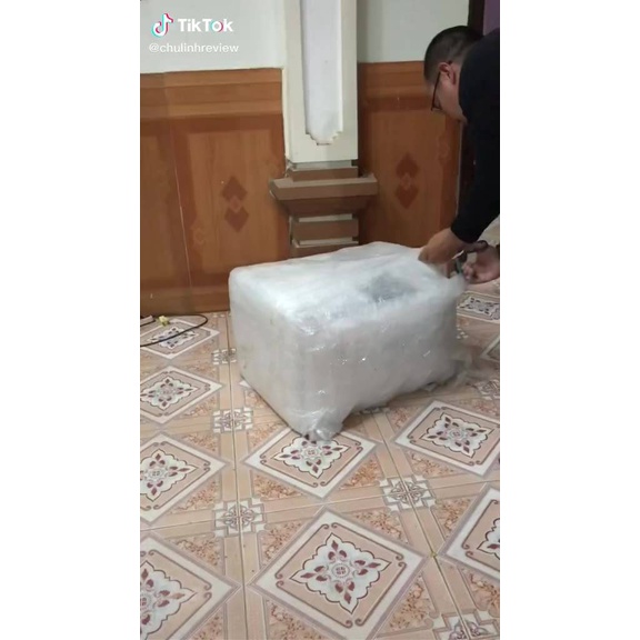 Máy hút bụi Topclean 950BK Xper ,2200W , 21 lít được làm bằng inox chống han gỉ ,chống va đập, hút siêu khỏe, chính hãng