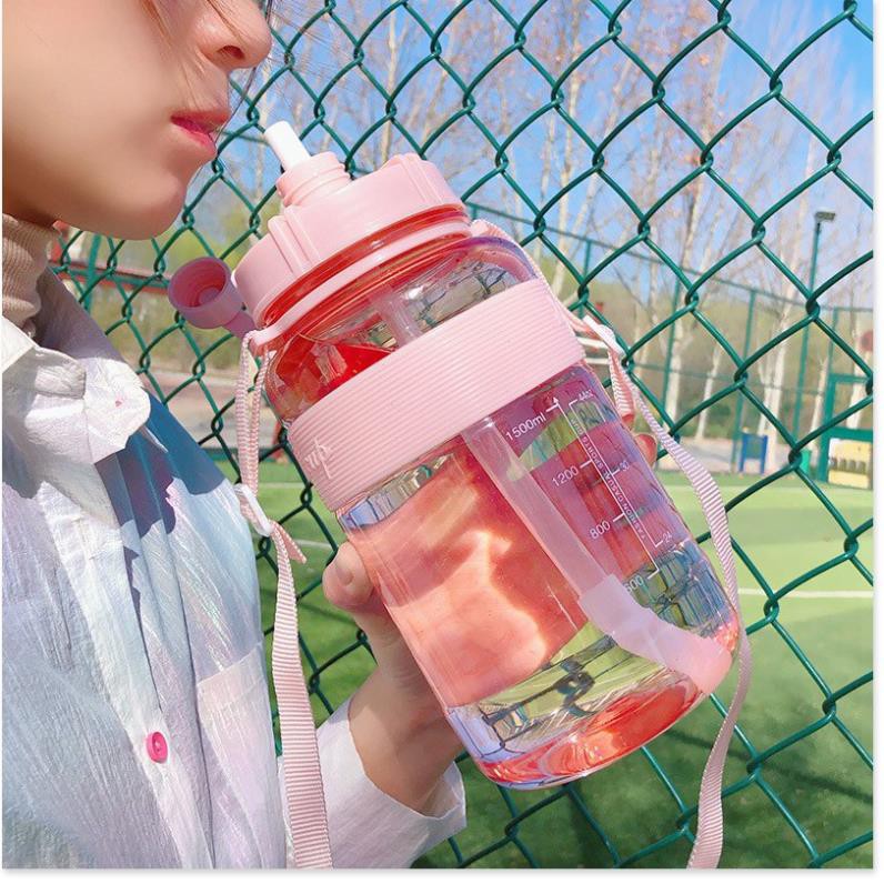 Bình Đựng Nước Thể Thao Tập Gym Có Ống Hút Và Dây Đeo Tiện Lợi Mẫu Mã Đa Dạng | BigBuy360 - bigbuy360.vn