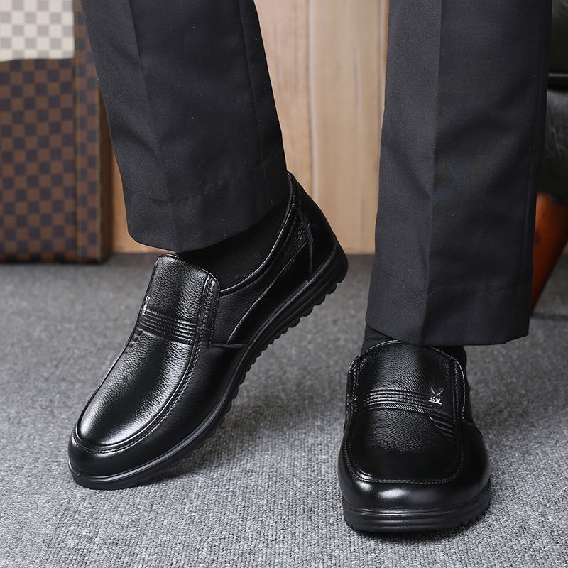 Giày Da Bò 100% Chính Hãng Đế Mềm Chống Trượt Cho Nam